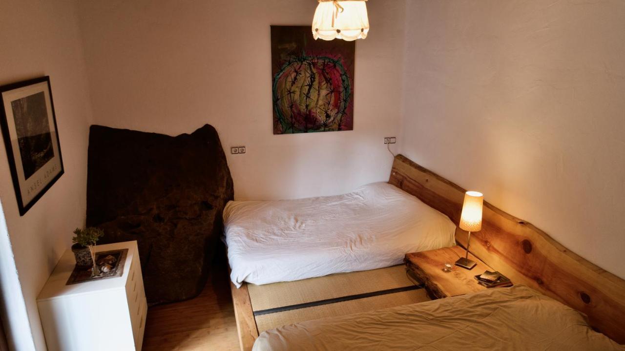 Pont De Valenti Mountain Retreat Apartment Girona Luaran gambar